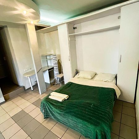 Studio Bucuresti Chişinǎu Buitenkant foto